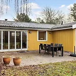 Дом отдыха Ll265-tranekaer-blaklokkevej-16 Stoense